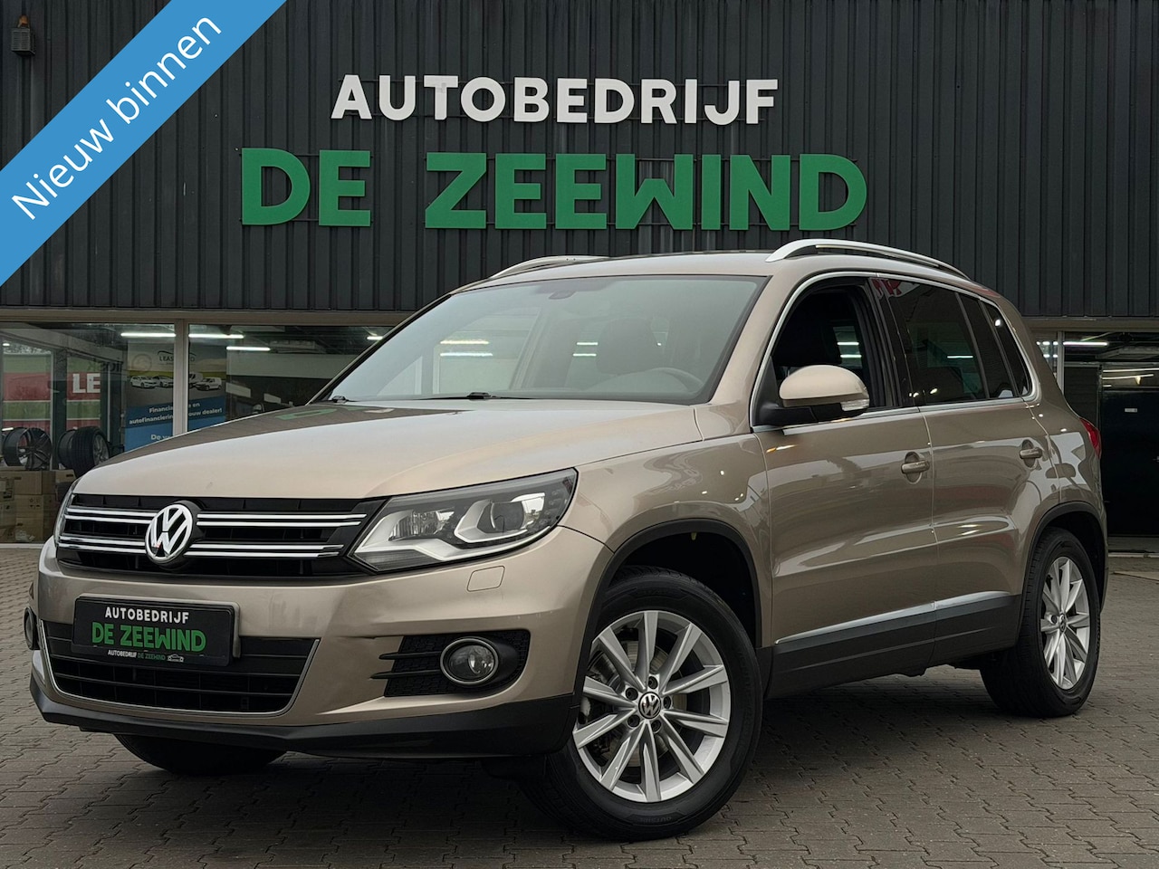 Volkswagen Tiguan - 1.4 TSI Comfort&Design|led|apple carplay|nieuw apk - AutoWereld.nl