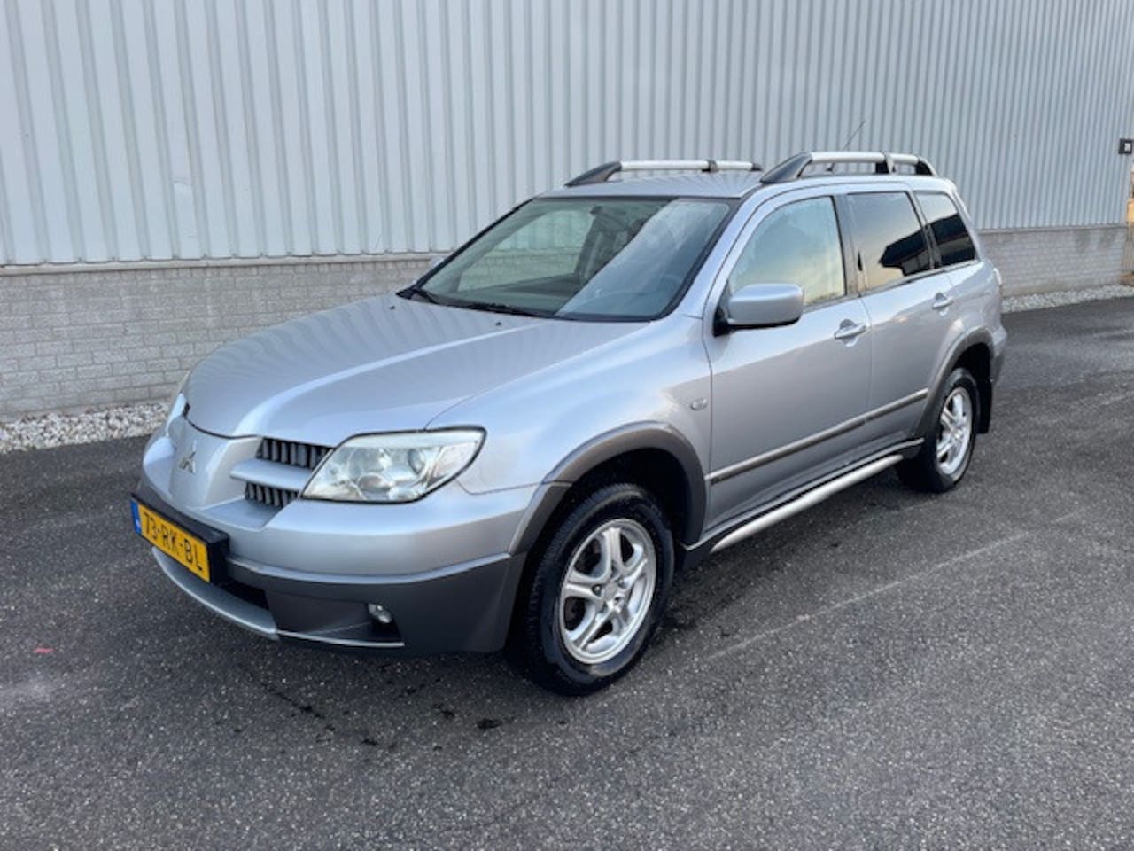 Mitsubishi Outlander - 2.4 Intense 4WD 2.4 Intense 4WD - AutoWereld.nl