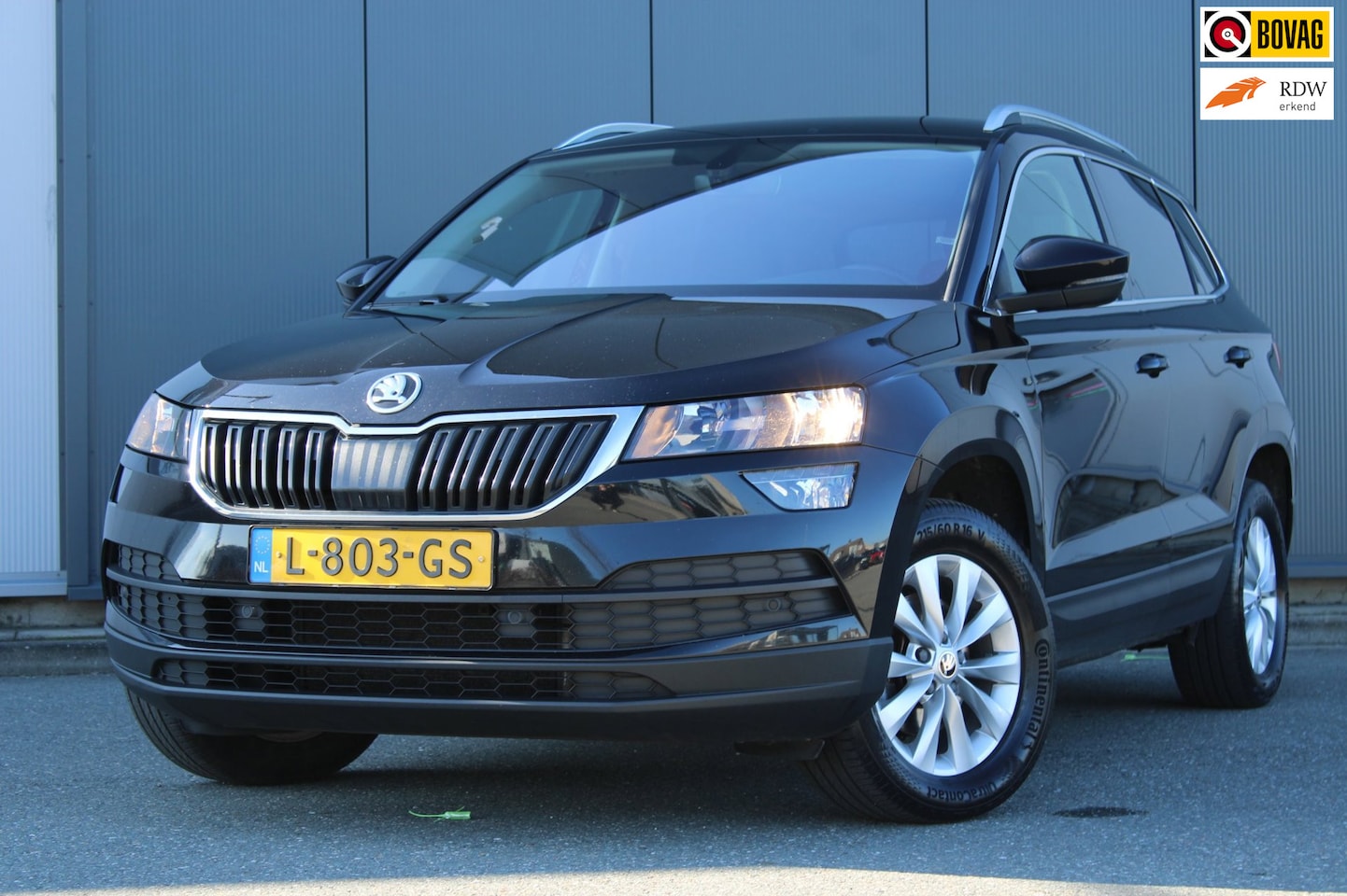 Skoda Karoq - 1.5 TSI ACT Business Edition 1.5 TSI ACT Business Edition, Automaat, Navigatie, Stoelverwarming, Trekhaak, Camera, Park - AutoWereld.nl