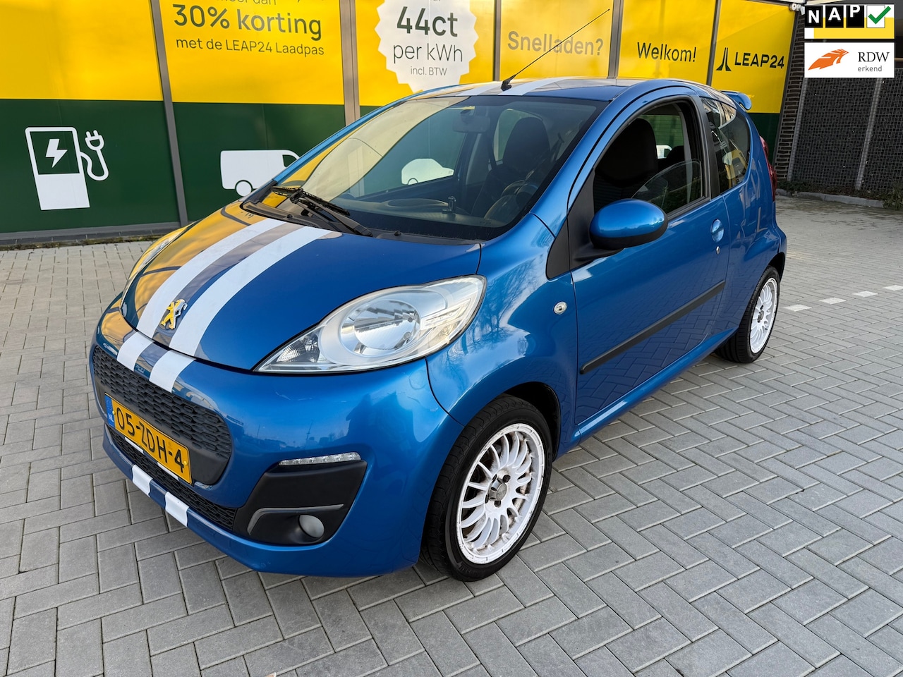 Peugeot 107 - 1.0 Active NWE APK** - AutoWereld.nl
