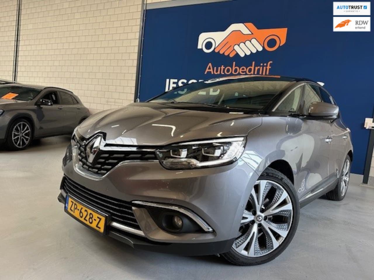 Renault Scénic - 1.3 TCe Bose / bj.2019 / navigatie / half leder /sportvelgen / climate / NAP met 94214 km. - AutoWereld.nl