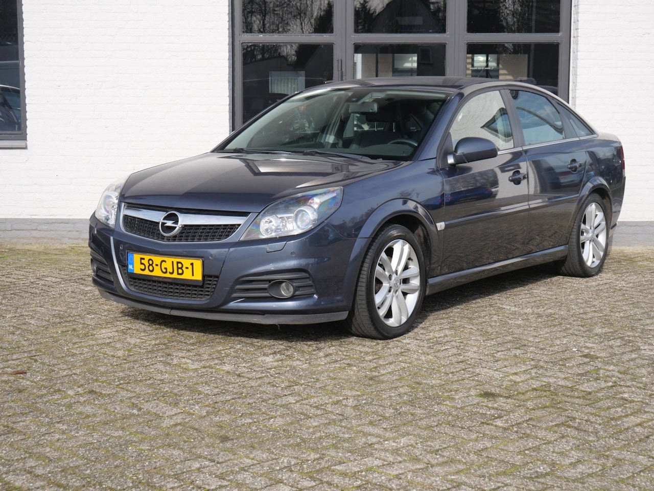 Opel Vectra GTS - 1.8-16V Executive 95.000km !!! Airco Xenon Pdc Half Leder - AutoWereld.nl