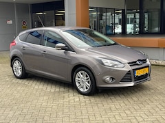 Ford Focus - 1.6 TI-VCT Titanium / Carplay / Privacy glass
