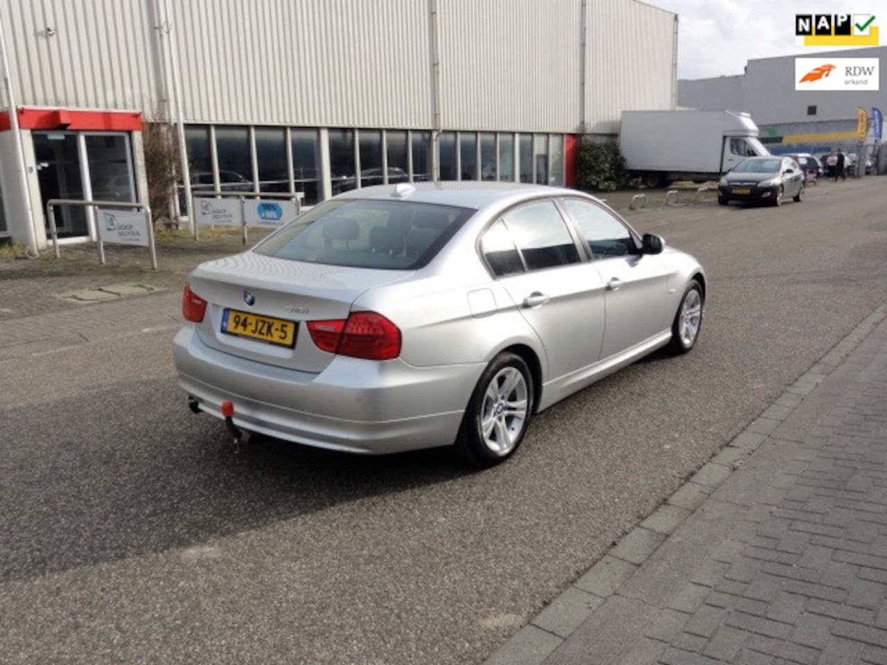 BMW 3-serie - 316i Business Line BJ 2009 NAP Airco APK 15/12/2026 - AutoWereld.nl