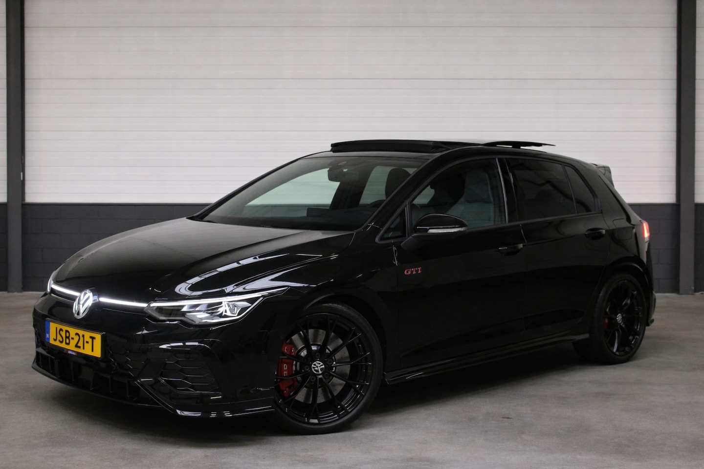 Volkswagen Golf - 2.0 TSI GTI Clubsport Pano HK DSG LED Akra - AutoWereld.nl