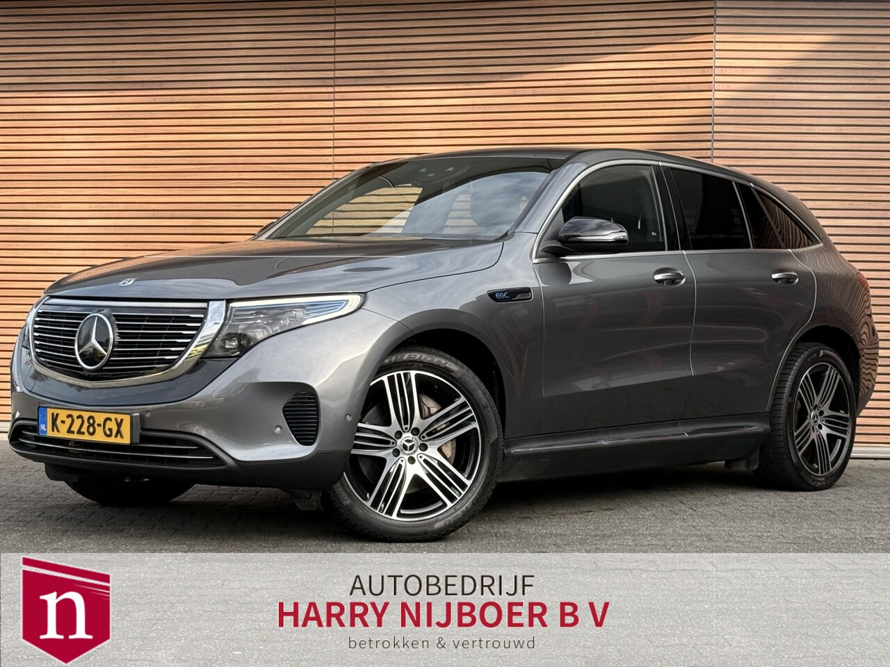 Mercedes-Benz EQC - 400 4MATIC Business Solution Luxury 80 kWh SOH 95% / Lederen bekleding / Camera / Navigati - AutoWereld.nl