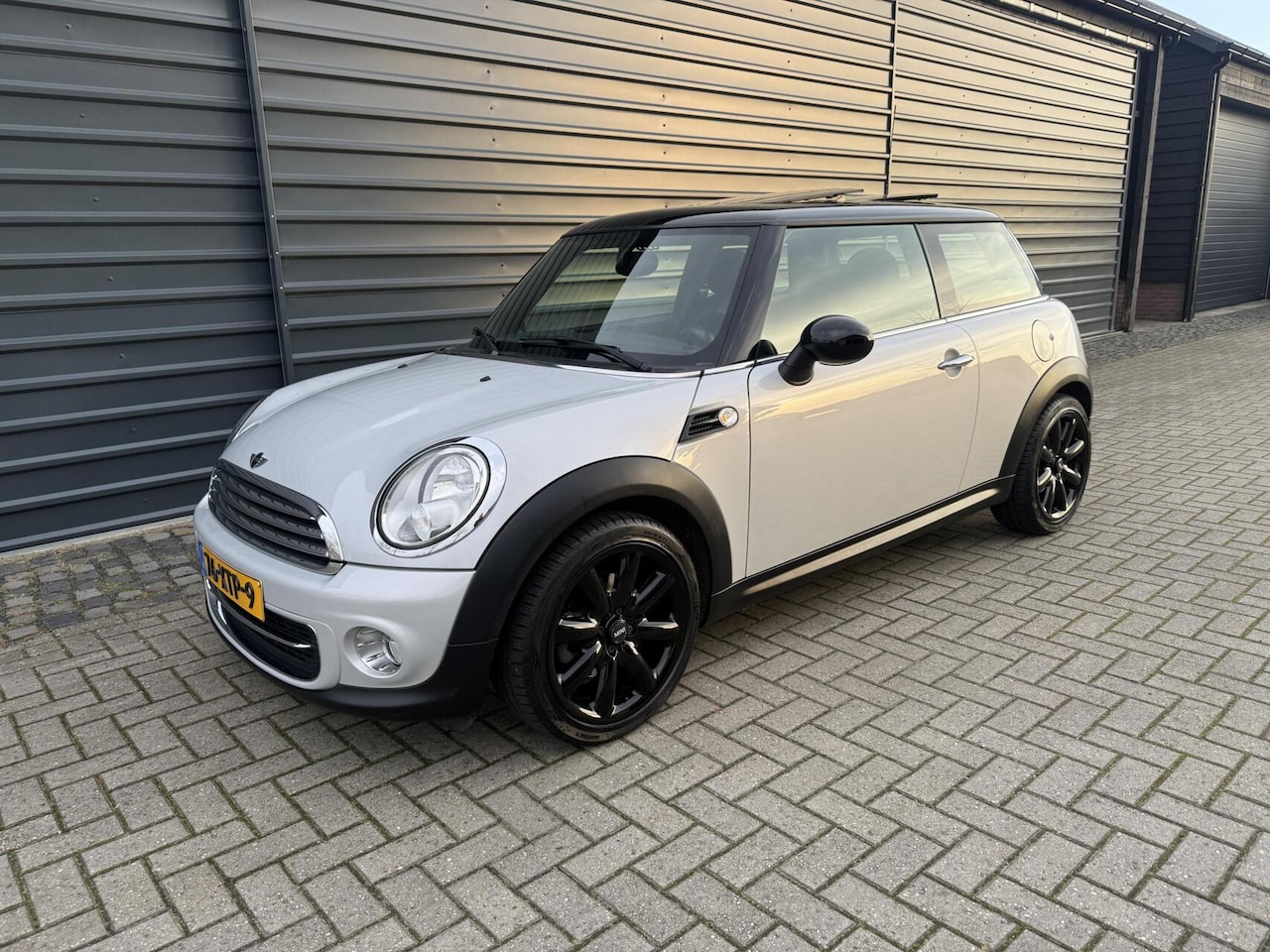 MINI Cooper - Mini 1.6 Pepper Panorama NL Auto eerste eigenaar - AutoWereld.nl