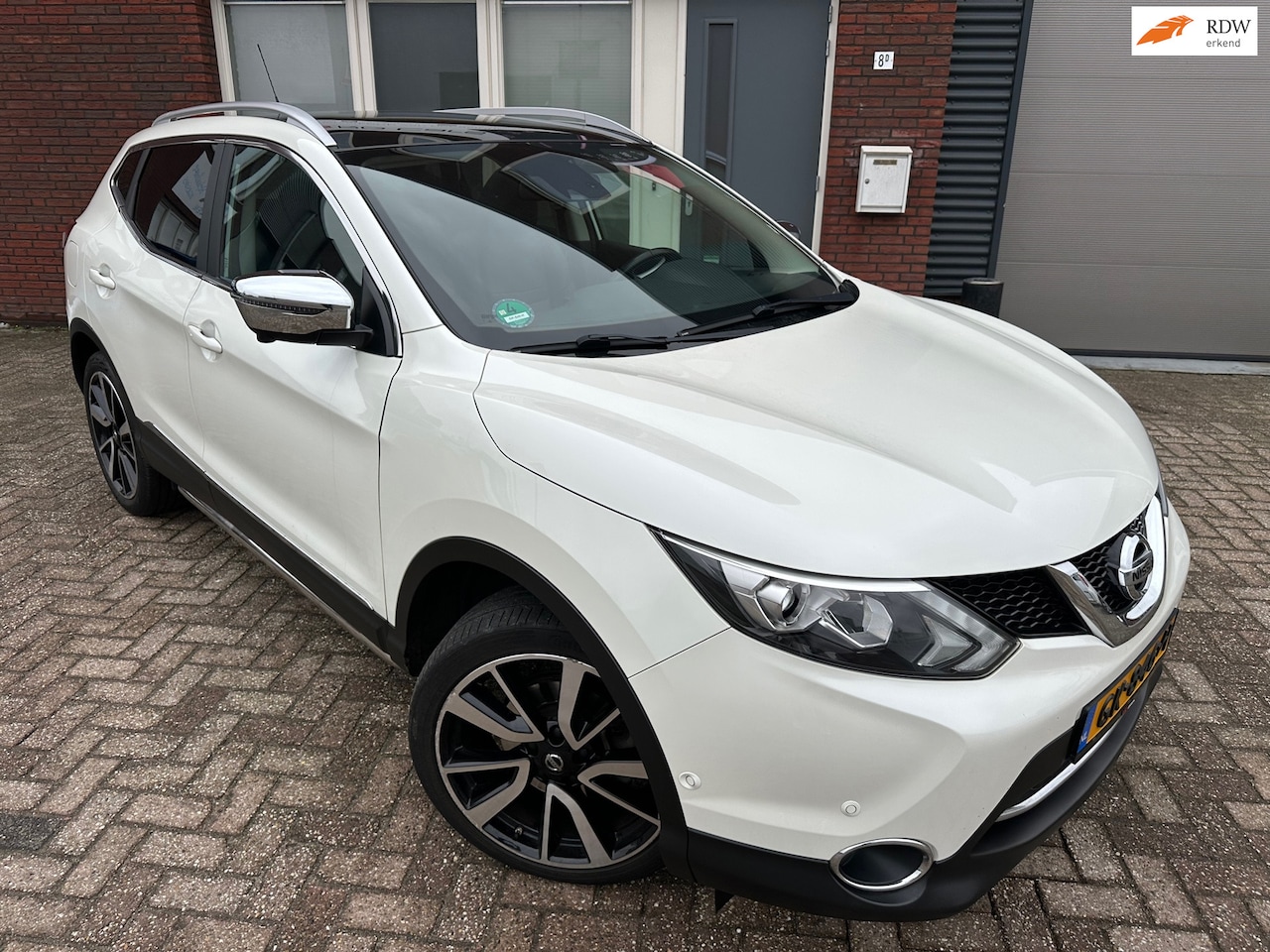 Nissan Qashqai - 1.2 Tekna + / 1e Eig / Pano / Leder / Camera / Navi / AUT - AutoWereld.nl