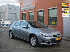 Opel Astra - 1.4 Turbo Business + 140PK AIRCO/NAVI/6BAK/PDC/CRUISE