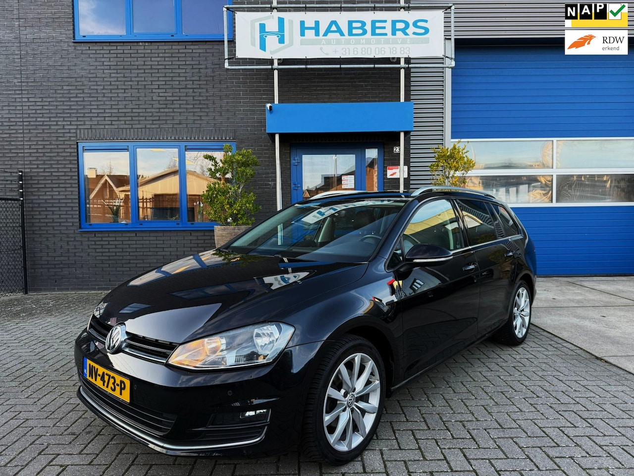 Volkswagen Golf Variant - 1.6 TDI Connected Series 110PK|Navi|StoelVW|Climate|Trekhaak|Carplay|Massage|Leder|Sportst - AutoWereld.nl
