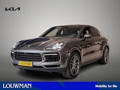 Porsche Cayenne Coupé - 3.0 E-Hybrid | Sport Chrono | Panoramadak | Sportstoelen | El. Trekhaak | NL Auto | Dealer