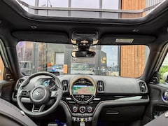 MINI Countryman - Cooper S E ALL4 John Cooper Works aut 220pk Rooftopgrey/Pano/Camera/Hk/Memory/Btw
