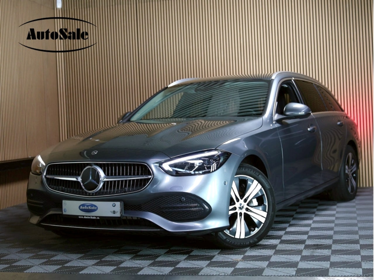 Mercedes-Benz C-klasse Estate - 300 e Luxury Line Limited VIRTUAL ACC CARPLAY DAB LEDER '23 - AutoWereld.nl