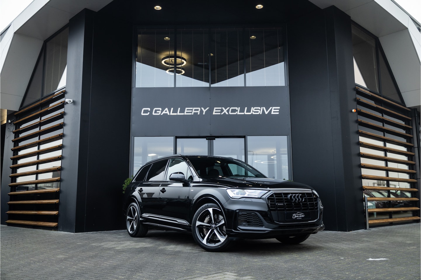 Audi Q7 - 55 TFSI e quattro Pro Line S - S Line | Panorama | Luchtvering | Keyless | Camera - AutoWereld.nl