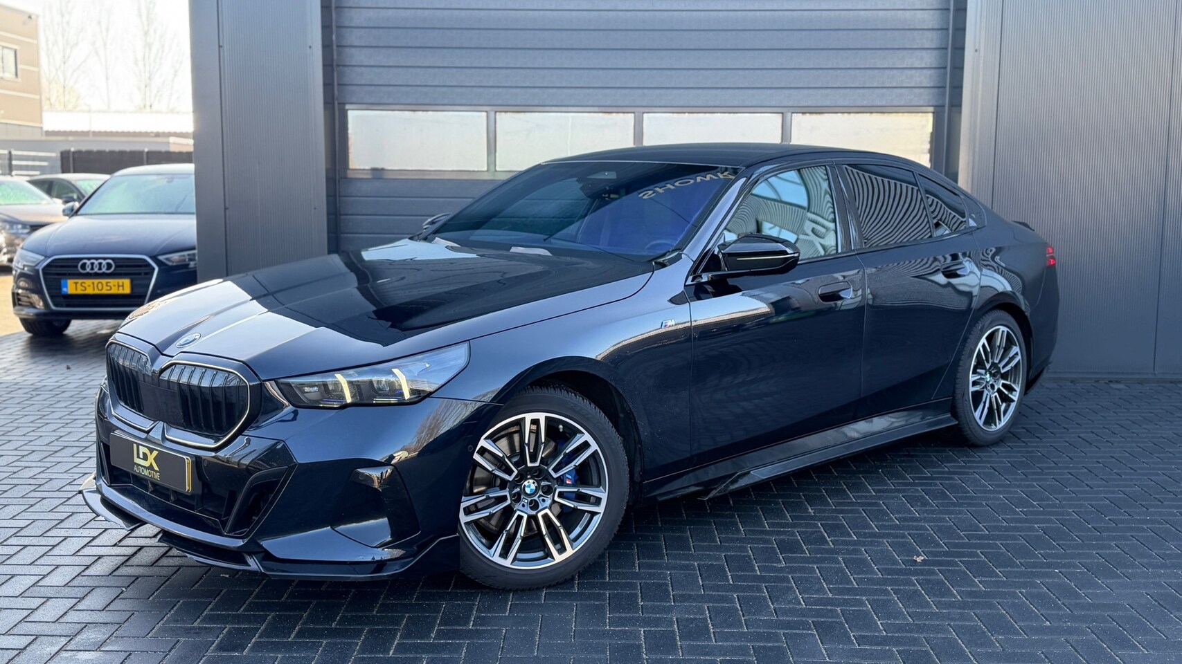 BMW 5-serie - 520i M Sportpakket| Camera|H&K - AutoWereld.nl