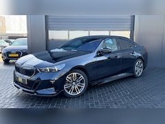 BMW 5-serie - 520i M Sportpakket| Camera|H&K