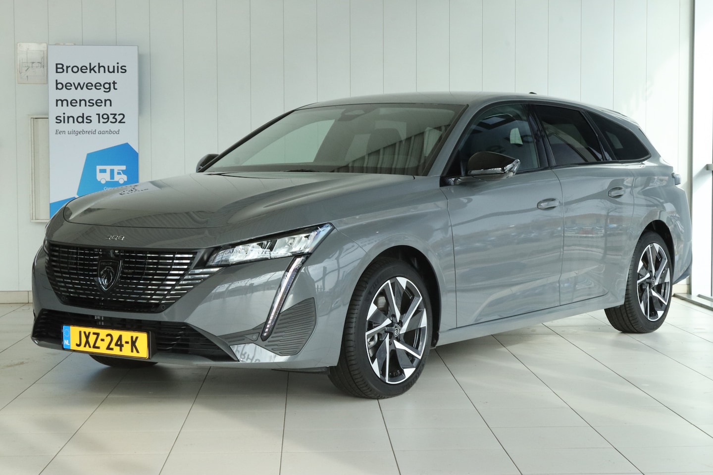 Peugeot 308 SW - 1.2 Hybrid 145 e-DCS6 Allure | Adapt. Cruise | 360 Camera | Navi | Carplay | LMV | LED | P - AutoWereld.nl