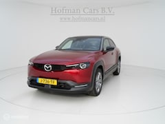 Mazda MX-30 - e-SkyActiv 145 First Edition 36 kWh | SOH 95% | HUD | CCS Snelladen | Uniek Rood