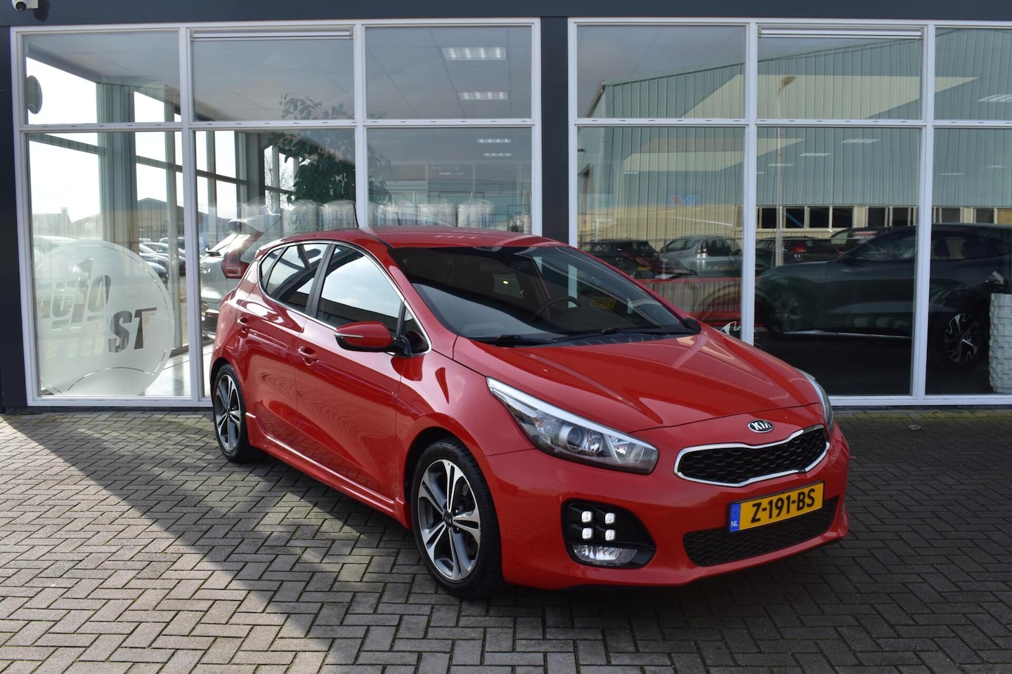 Kia Cee'd - 1.0 T-GDi GT-Line|Trekhaak|Cruise control|Navi|Airco| - AutoWereld.nl