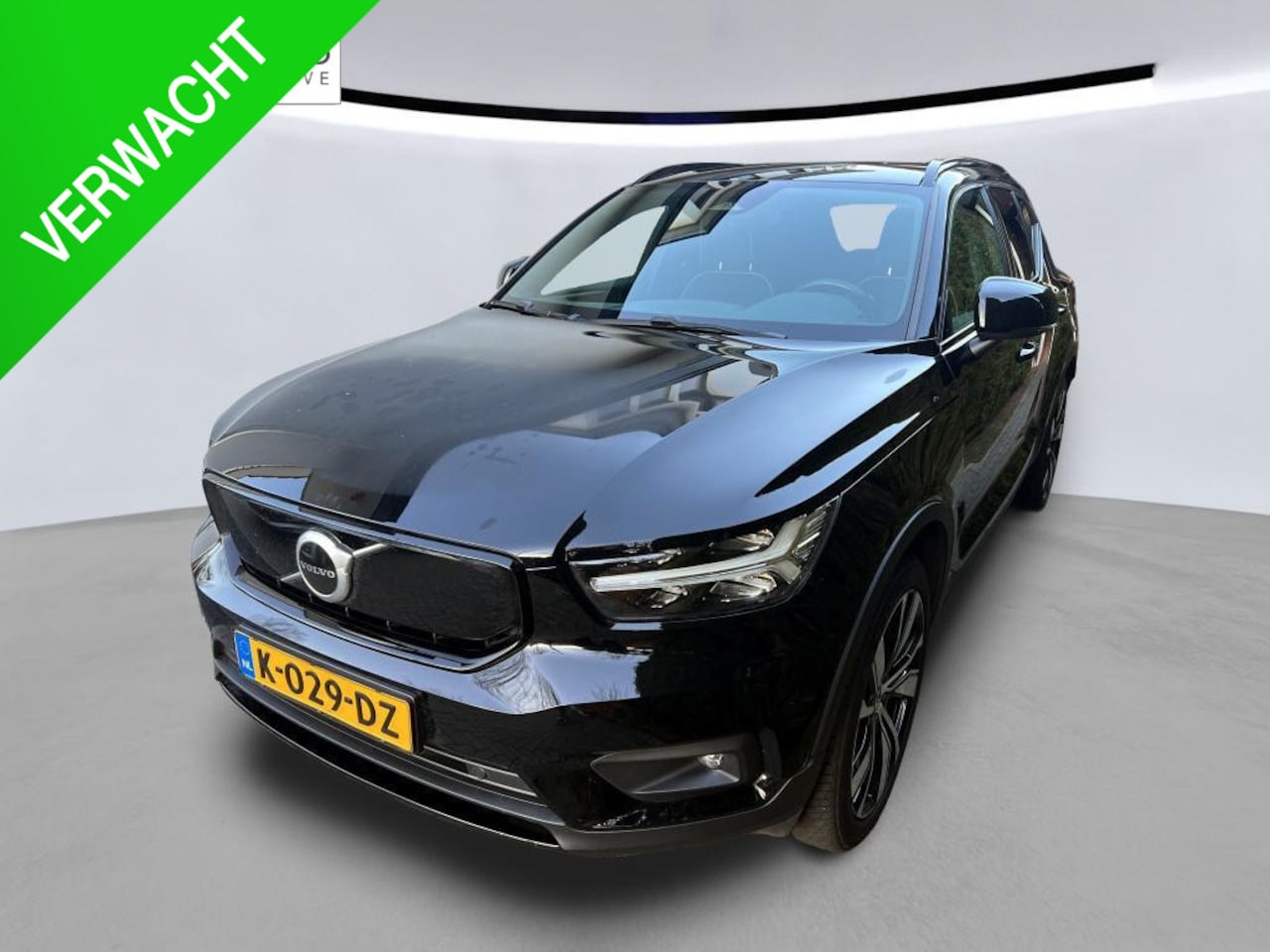 Volvo XC40 - Recharge P8 AWD R-Design NL-AUTO | TREKHAAK | GOOGLE NAVI - AutoWereld.nl