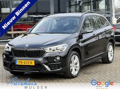 BMW X1 - sDrive20i Corporate Lease High Executive Automaat/Leder/Stoelverwarming/HUD