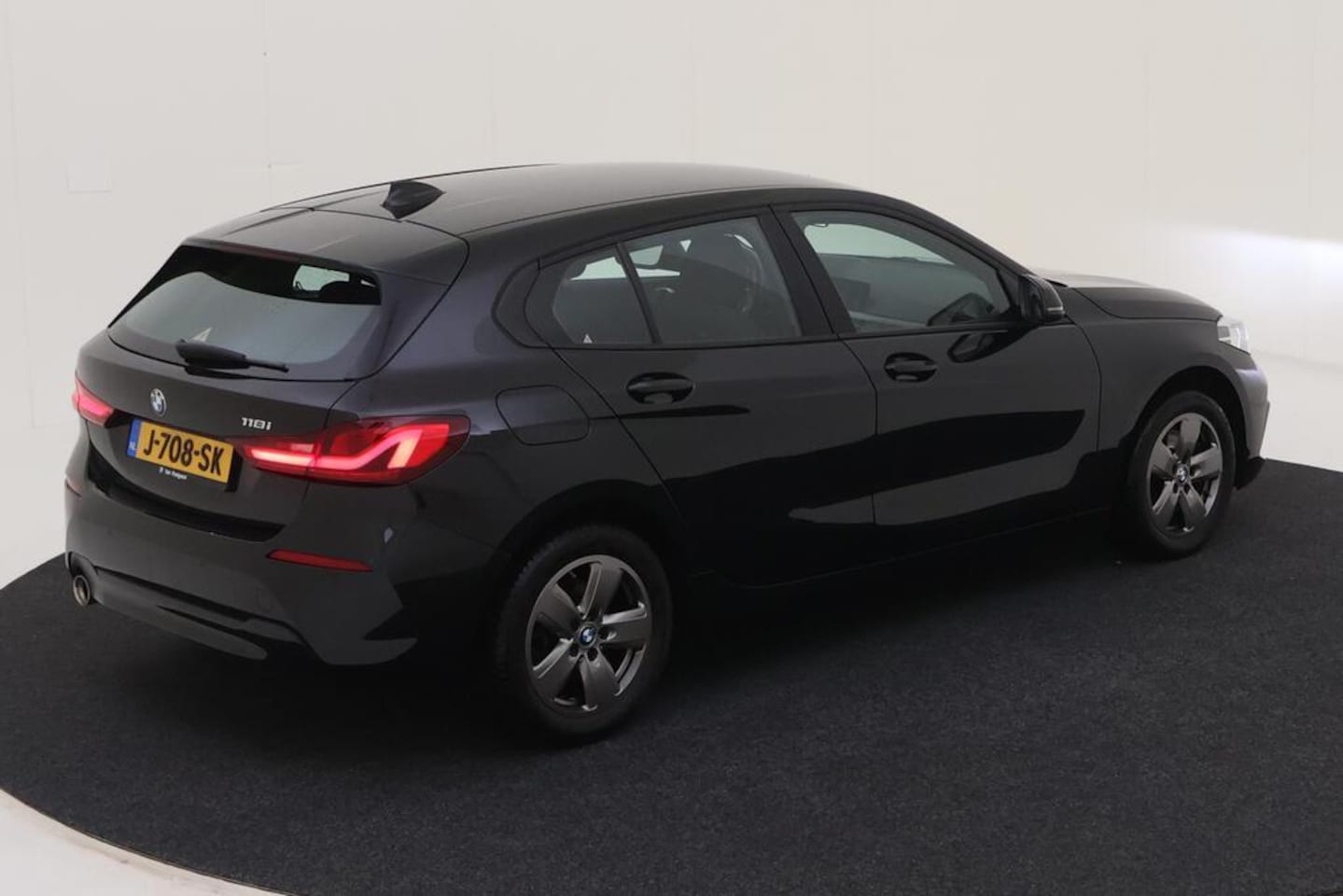 BMW 1-serie - 118i Executive Edition NL-AUTO | NAVI |  CARPLAY - AutoWereld.nl