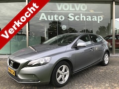 Volvo V40 - 1.5 T3 Momentum Automaat | Rijklaar incl 12 mnd Bovag | Trekhaak Stoelverwarming PDC voor