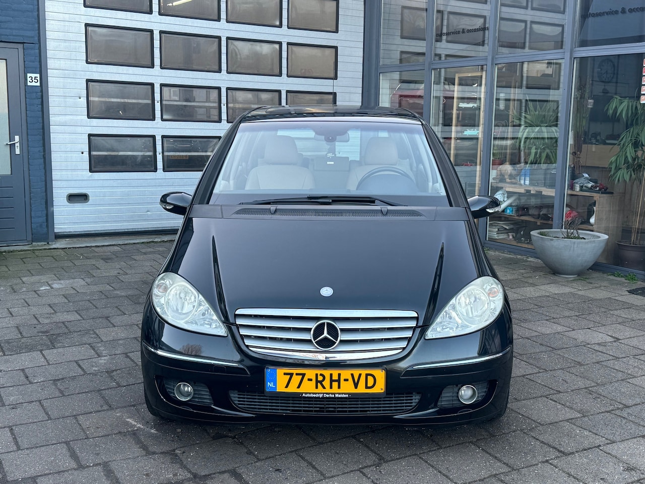 Mercedes-Benz A-klasse - 200 Elegance | Airco | Leer | Camera | Automaat - AutoWereld.nl