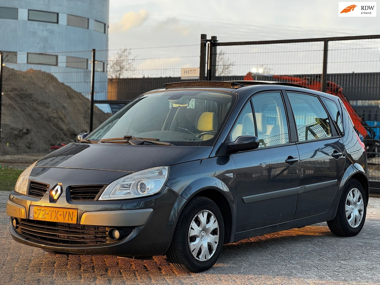Renault Scénic - 1.6-16V Privilège Comfort 1.6-16V Privilège Comfort - AutoWereld.nl
