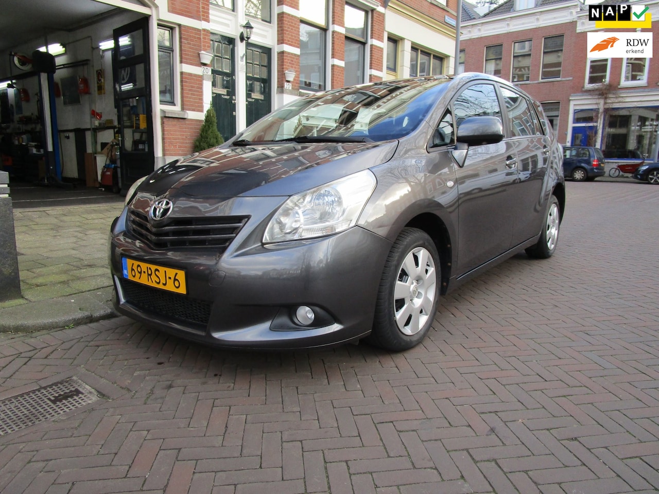 Toyota Verso - 1.8VVT-i Business Automaat Airco 5-Drs - AutoWereld.nl