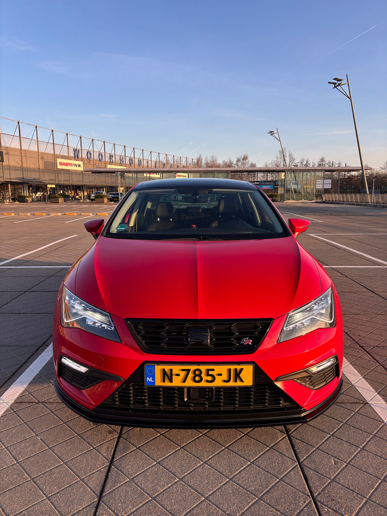 SEAT Leon - 1.8 TSI FR Business Intense - AutoWereld.nl
