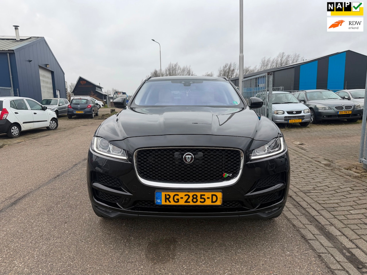 Jaguar F-Pace - 2.0 Portfolio AWD 30t l Pano l Leder l Ambient l ACC - AutoWereld.nl