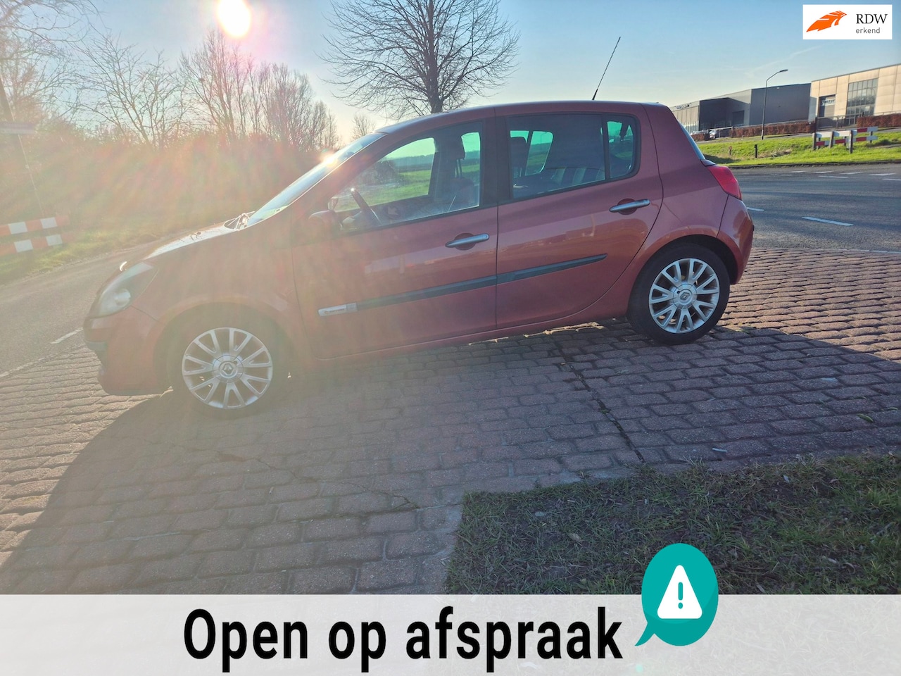 Renault Clio - 1.4-16V Rip Curl 1.4-16V Rip Curl - AutoWereld.nl