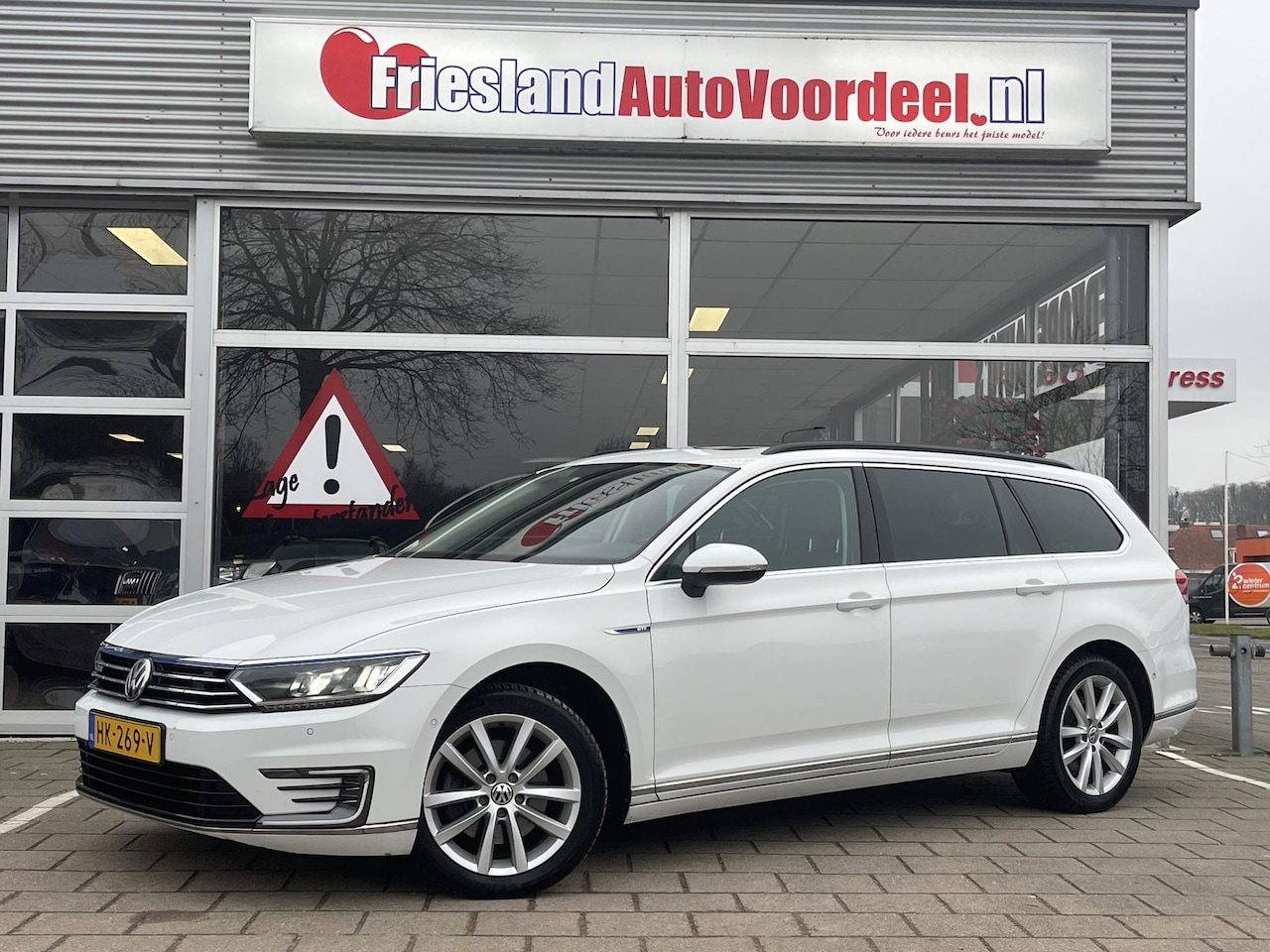 Volkswagen Passat Variant - 1.4 TSI GTE /Cruise/Clima/Panodak/Trekhaak/ - AutoWereld.nl