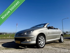 Peugeot 206 CC - 2.0-16V Roland Garros, BJ 2004, Leer, Airco