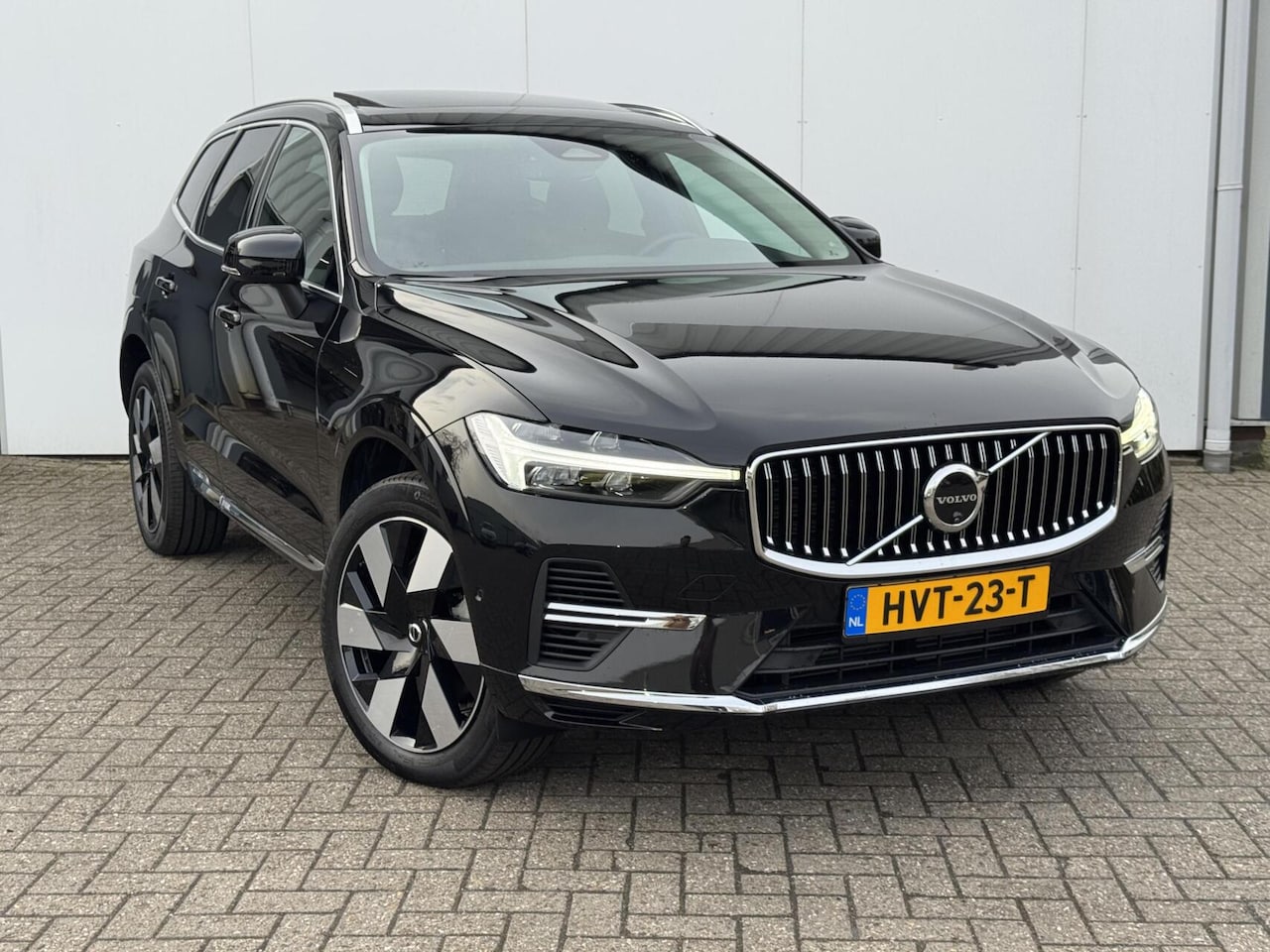 Volvo XC60 - 2.0 T8 hybrid Plus Bright|Pano|leer|ACC|20"|360*| - AutoWereld.nl