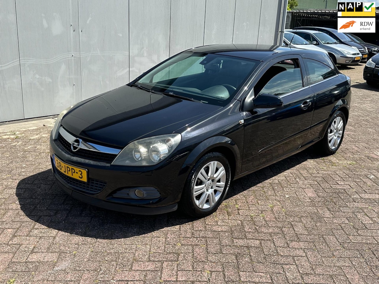 Opel Astra GTC - 1.6 Executive 1.6 Executive - AutoWereld.nl