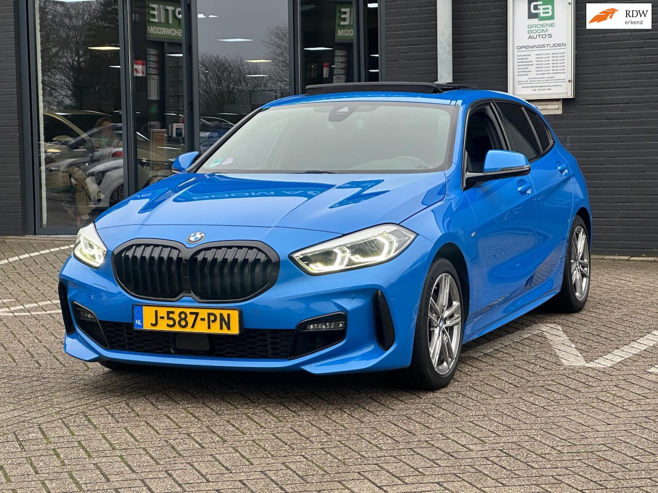 BMW 1-serie - 118i Executive Edition/PANO-DAK/NAVI/CARPLAY/LED/NL AUTO NAP!! - AutoWereld.nl