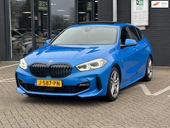 BMW 1-serie - 118i Executive Edition/PANO-DAK/NAVI/CARPLAY/LED/NL AUTO NAP
