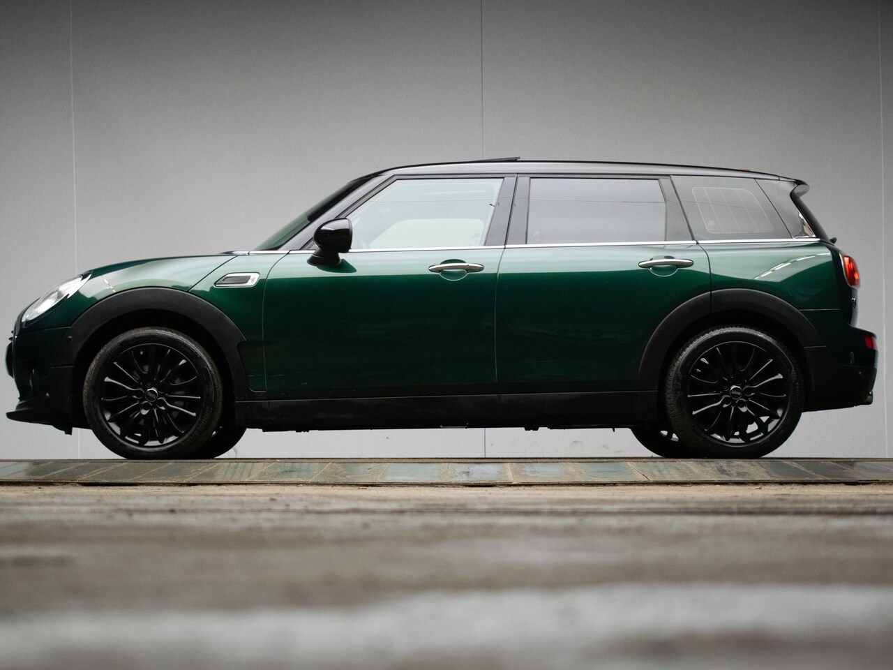 MINI Clubman - Mini 1.5 Cooper Sport (PANORAMADAK,NAVI,LED,SPORTSTOELEN,PDC,CLIMATE,CRUISE,GETINT,NETTEST - AutoWereld.nl