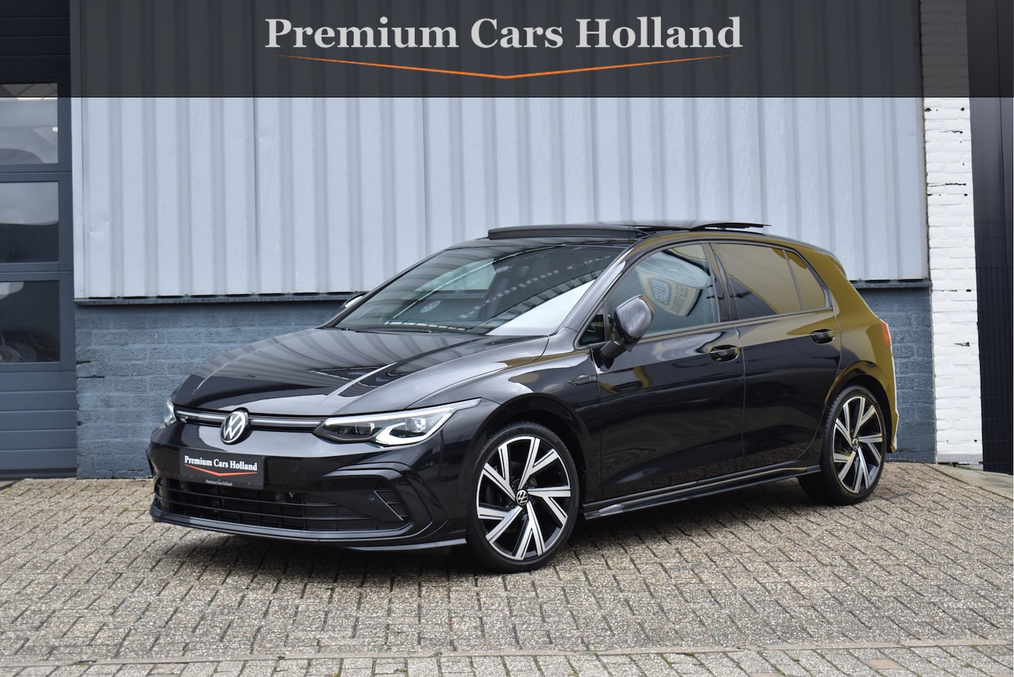 Volkswagen Golf - 1.5 eTSI R-Line 150 Pk Pano H/K Navi HUD Camera ACC - AutoWereld.nl