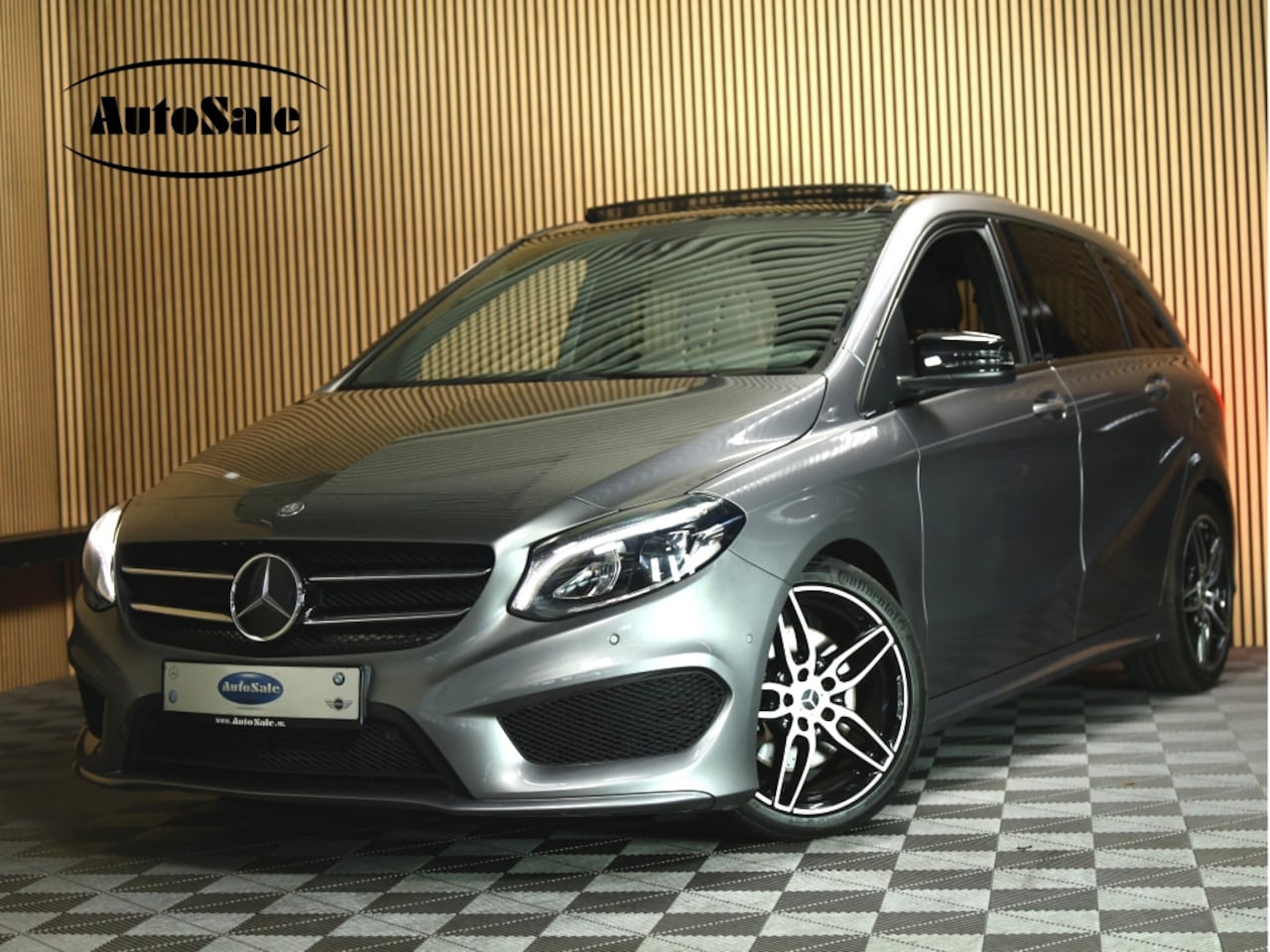 Mercedes-Benz B-klasse - 250 AMG 4Matic Automaat PANO H/K CARPLAY LEDER MEMORY '16 - AutoWereld.nl