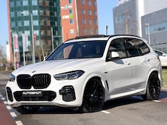 BMW X5 - xDrive45e M-Sport Pano Trekhaak Stoelk. Softcl. Swarovski