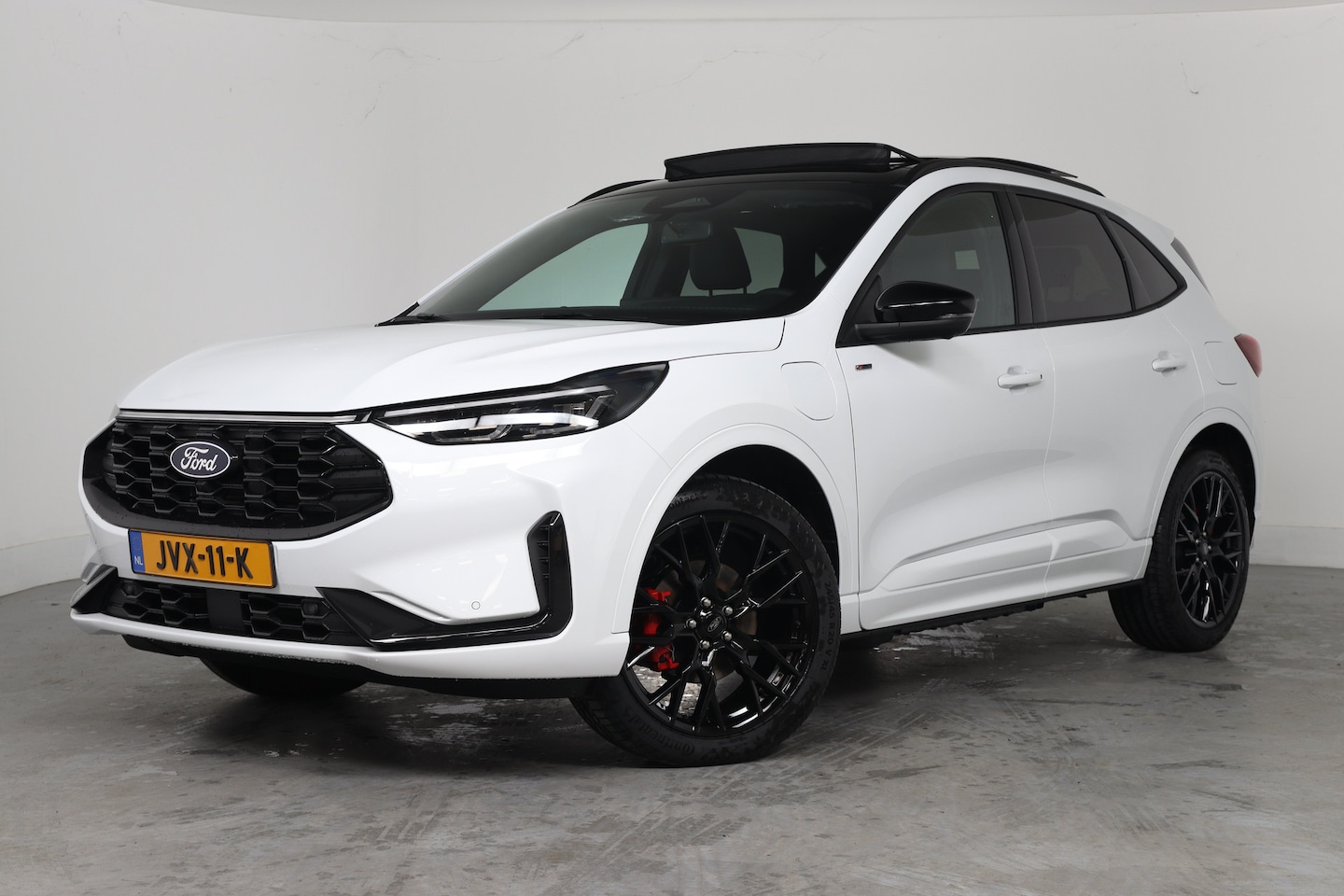 Ford Kuga - Plug-In Hybrid ST-Line X | Trekhaak Elek. Wegklapbaar | Elek. Panoramadak | Winter Pack | - AutoWereld.nl