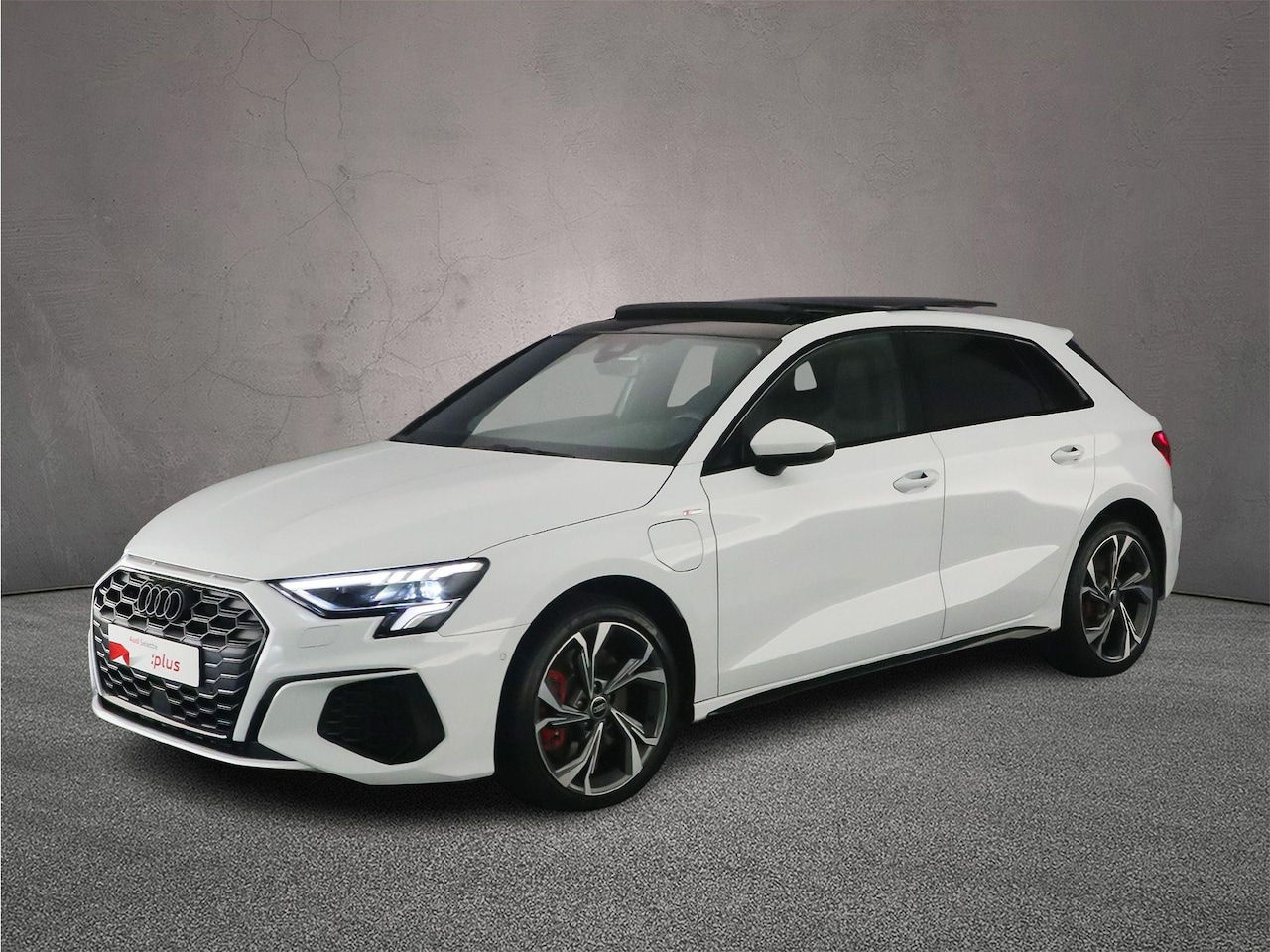 Audi A3 Sportback - 45 TFSI e S edition Competition | Full-led | Pano | Sonos 3D | MMI plus | Optiek zwart | A - AutoWereld.nl