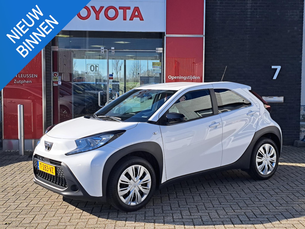Toyota Aygo X - PLAY AUTOMAAT APPLE CAR PLAY & ANDROID AUTO CAMERA ADAPTIVE CRUISE - AutoWereld.nl