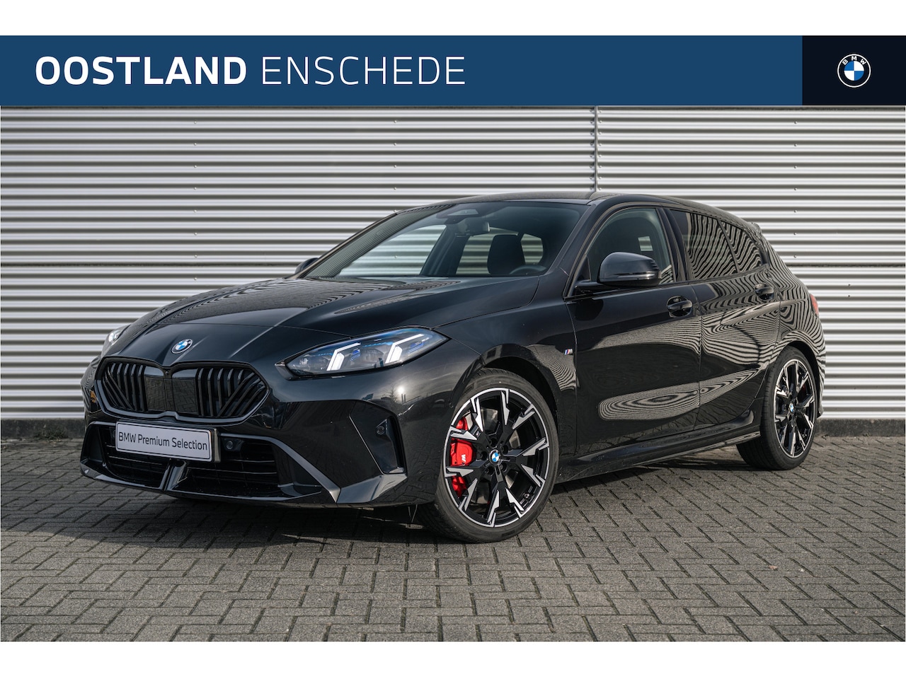 BMW 1-serie - 120 M Sport Automaat / Sportstoelen / Achteruitrijcamera / M Adaptief onderstel / Comfort - AutoWereld.nl