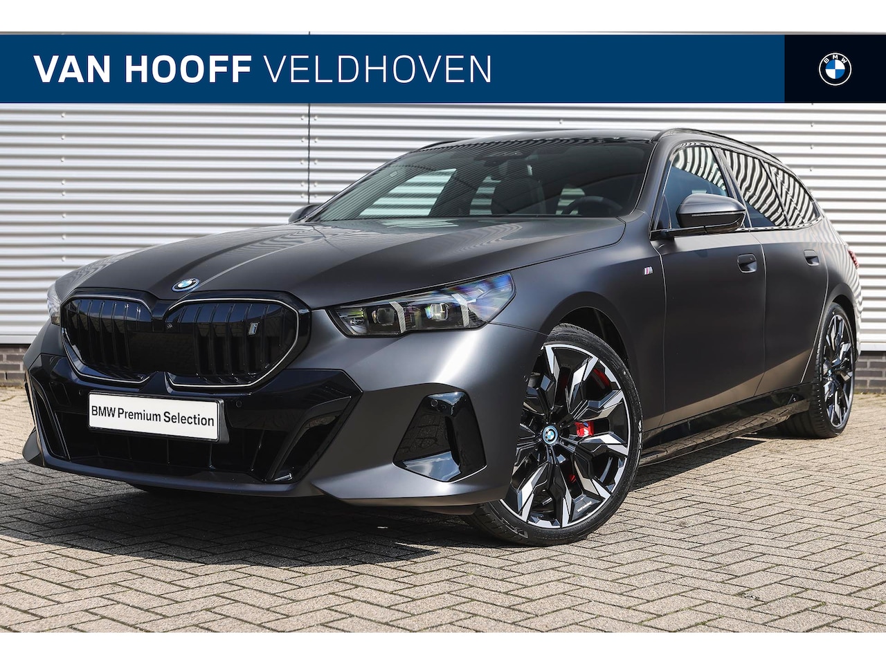 BMW i5 Touring - eDrive40 M Sport / Panoramadak / Trekhaak / Parking Assistant Professional / Bowers & Wilk - AutoWereld.nl