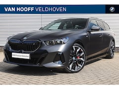 BMW i5 Touring - eDrive40 M Sport / Panoramadak / Trekhaak / Parking Assistant Professional / Bowers & Wilk