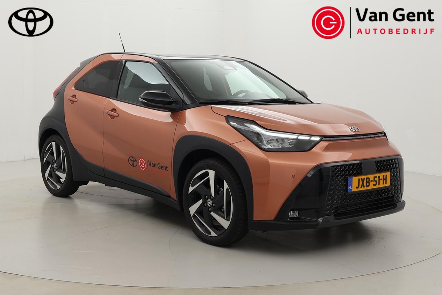 Toyota Aygo X - Hybrid 115 envy | Apple Carplay / Android Auto | Stoelverwarming | LED | Keyless | Adaptiv - AutoWereld.nl